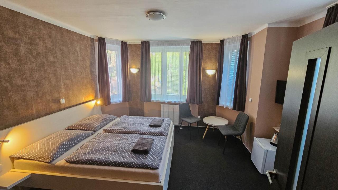 Almond Hotel Teplice Exterior foto