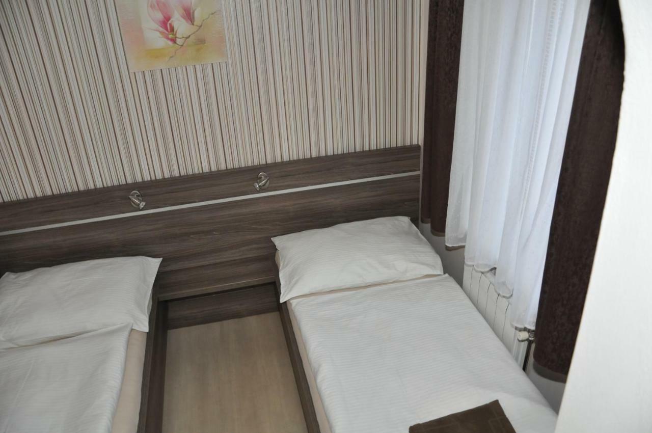 Almond Hotel Teplice Exterior foto